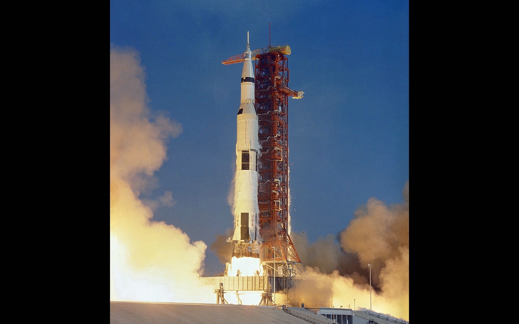 壁纸1680x1050One Giant Leap for Mankind  Apollo 11 Launch 1969年7月16日火箭发射壁纸 阿波罗11号登月40周年纪念壁纸壁纸 阿波罗11号登月40周年纪念壁纸图片 阿波罗11号登月40周年纪念壁纸素材 人文壁纸 人文图库 人文图片素材桌面壁纸