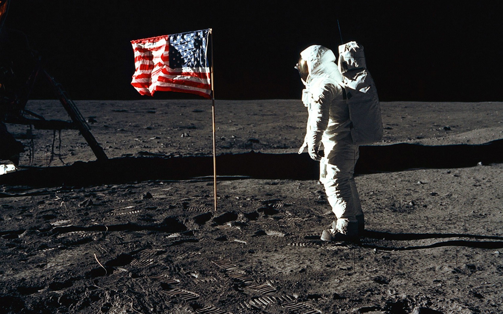 壁纸1680x1050One Giant Leap for Mankind  Buzz Aldrin and the U S flag on the Moon 巴兹 奥尔德林和国旗壁纸 阿波罗11号登月40周年纪念壁纸壁纸 阿波罗11号登月40周年纪念壁纸图片 阿波罗11号登月40周年纪念壁纸素材 人文壁纸 人文图库 人文图片素材桌面壁纸