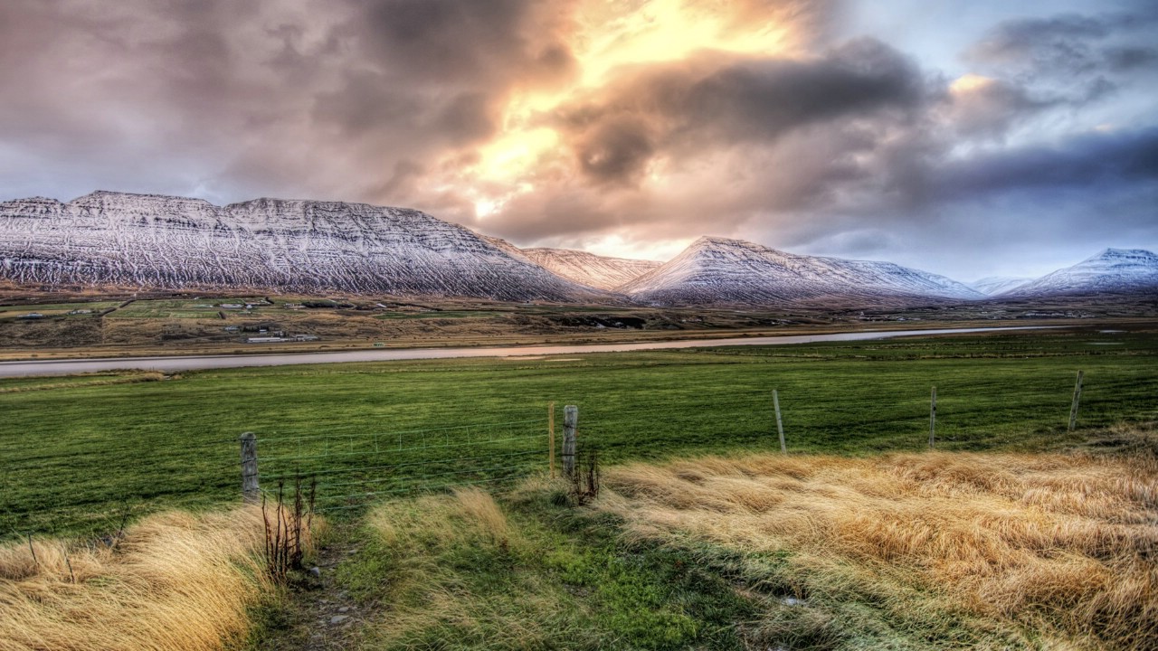 壁纸1280x720 HDR Iceland Landscape Exploring the Valleys Beyond the Fjords of Akureyri壁纸 HDR 冰岛风光宽屏壁纸壁纸 HDR 冰岛风光宽屏壁纸图片 HDR 冰岛风光宽屏壁纸素材 人文壁纸 人文图库 人文图片素材桌面壁纸
