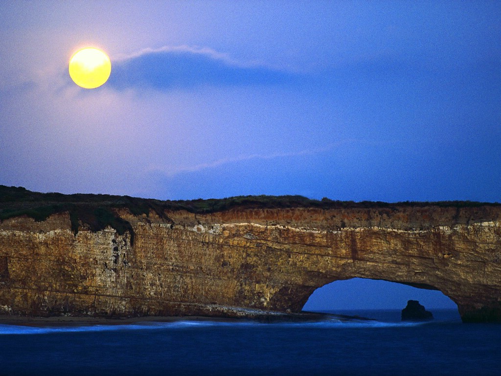 壁纸1024x768地球瑰宝 大尺寸自然风景壁纸精选 第四辑 Moon Rising Over Cliffs California 加州 绝壁升明月图片壁纸壁纸 地球瑰宝大尺寸自然风景壁纸精选 第四辑壁纸 地球瑰宝大尺寸自然风景壁纸精选 第四辑图片 地球瑰宝大尺寸自然风景壁纸精选 第四辑素材 风景壁纸 风景图库 风景图片素材桌面壁纸