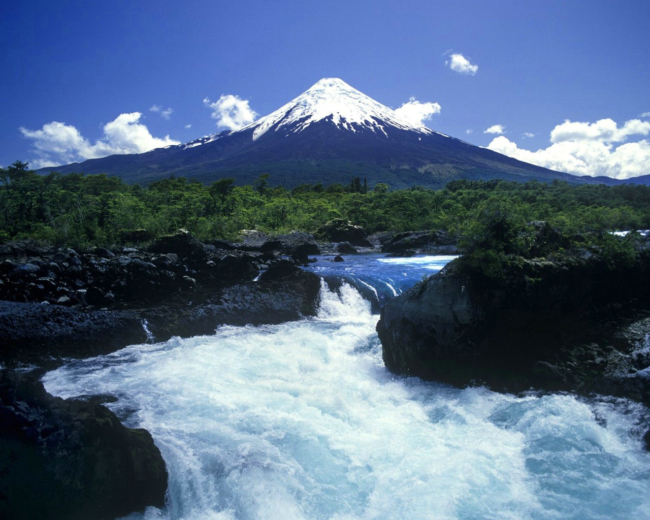 壁纸1280x1024智利 奥索尔诺火山壁纸壁纸 地球瑰宝自然风景精选 第八辑壁纸 地球瑰宝自然风景精选 第八辑图片 地球瑰宝自然风景精选 第八辑素材 风景壁纸 风景图库 风景图片素材桌面壁纸