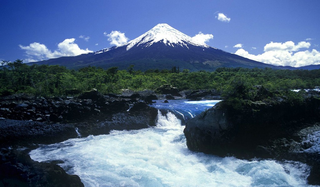 壁纸1024x600智利 奥索尔诺火山壁纸壁纸 地球瑰宝自然风景精选 第八辑壁纸 地球瑰宝自然风景精选 第八辑图片 地球瑰宝自然风景精选 第八辑素材 风景壁纸 风景图库 风景图片素材桌面壁纸