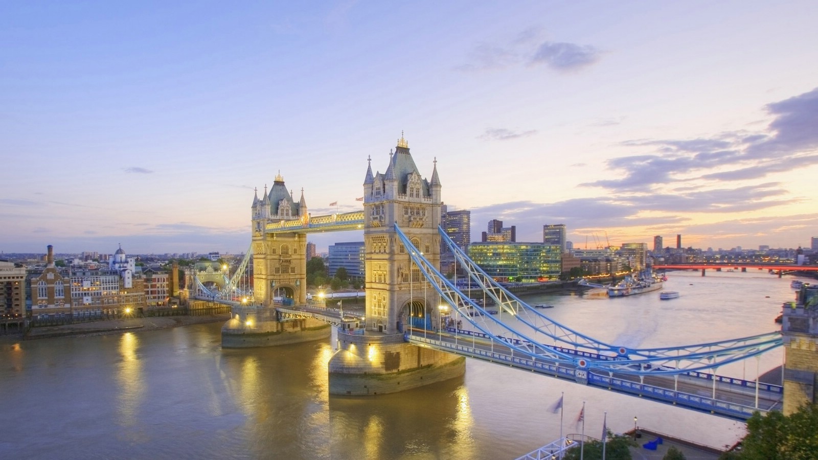 britain river thames and tower bridge at dusk london england壁纸