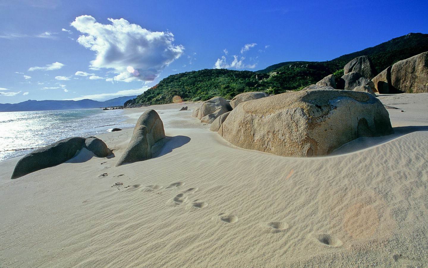 壁纸1440x900Windows 7世界名胜高清壁纸 亚洲篇 中国 三亚亚龙湾海滩 Beach at Yalong Bay in Sanya China壁纸 Windows 7世界名胜高清壁纸亚洲篇壁纸 Windows 7世界名胜高清壁纸亚洲篇图片 Windows 7世界名胜高清壁纸亚洲篇素材 风景壁纸 风景图库 风景图片素材桌面壁纸