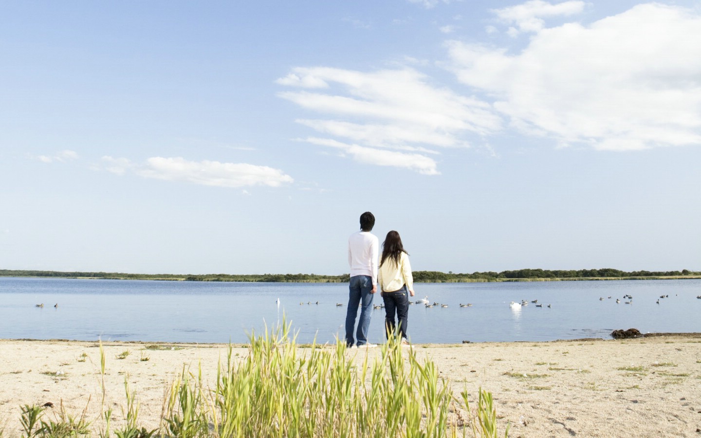 壁纸1440x900 夏日休闲 甜蜜情侣图片壁纸 夏日休闲与阳光海滩壁纸 夏日休闲与阳光海滩图片 夏日休闲与阳光海滩素材 风景壁纸 风景图库 风景图片素材桌面壁纸