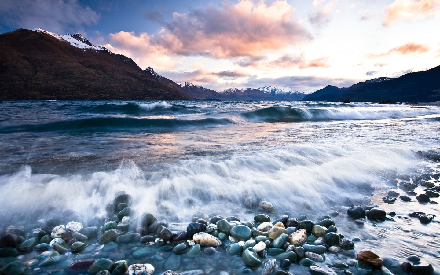 壁纸1440x900 新西兰 海上日落 新西兰皇后镇 Sunset near Queenstown New Zealand壁纸 新西兰的山水如画壁纸壁纸 新西兰的山水如画壁纸图片 新西兰的山水如画壁纸素材 风景壁纸 风景图库 风景图片素材桌面壁纸