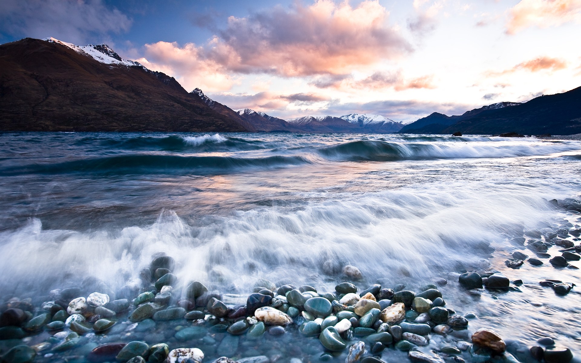 壁纸1920x1200 新西兰 海上日落 新西兰皇后镇 Sunset near Queenstown New Zealand壁纸 新西兰的山水如画壁纸壁纸 新西兰的山水如画壁纸图片 新西兰的山水如画壁纸素材 风景壁纸 风景图库 风景图片素材桌面壁纸