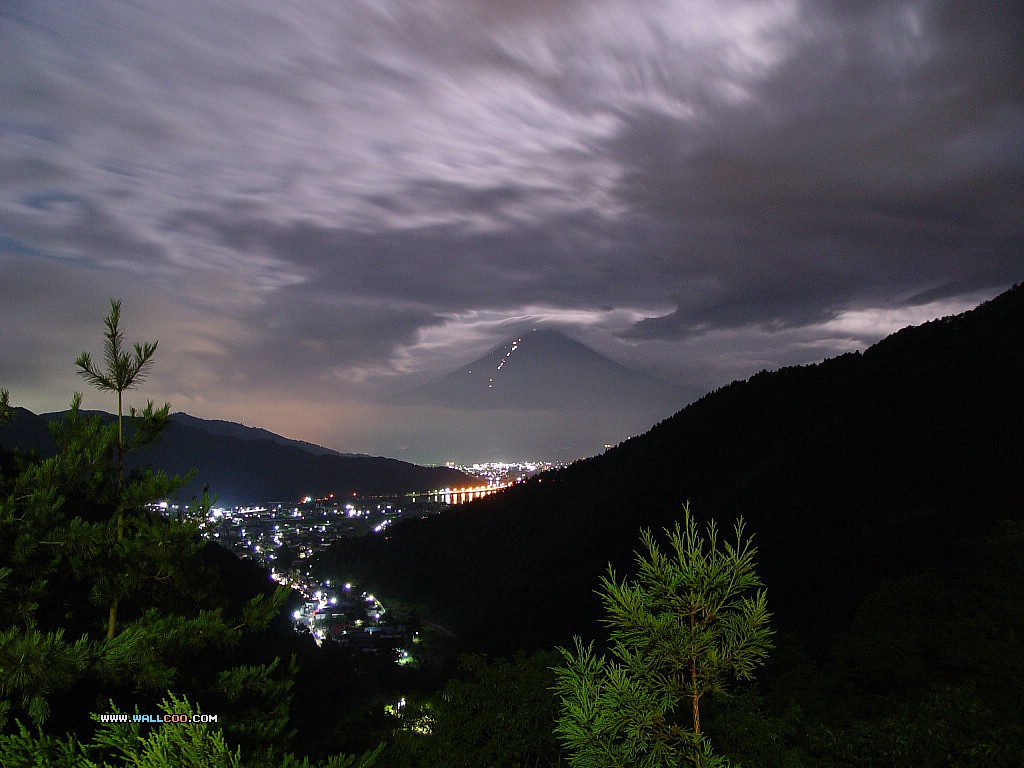 壁纸1024x768 富士山夜景摄影壁纸 Night Scene of Fuji Mountian Japan壁纸 夜色富士山 Fuji Mountian Japan壁纸 夜色富士山 Fuji Mountian Japan图片 夜色富士山 Fuji Mountian Japan素材 风景壁纸 风景图库 风景图片素材桌面壁纸