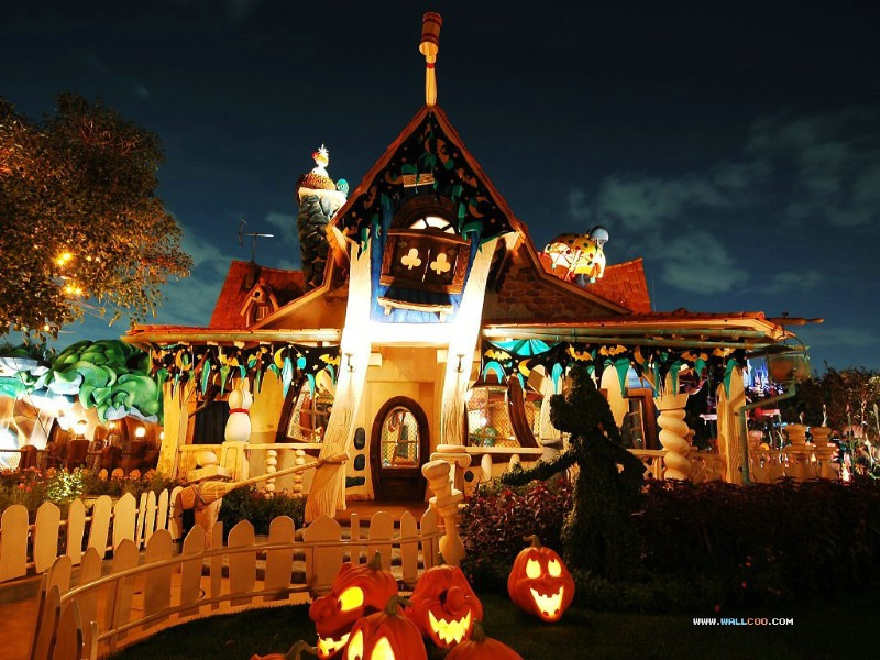 壁纸800x600 迪斯尼万圣节图片壁纸 Halloween Decoration in Disneyland壁纸 迪士尼万圣节之夜-迪斯尼乐园万圣节壁纸壁纸 迪士尼万圣节之夜-迪斯尼乐园万圣节壁纸图片 迪士尼万圣节之夜-迪斯尼乐园万圣节壁纸素材 节日壁纸 节日图库 节日图片素材桌面壁纸