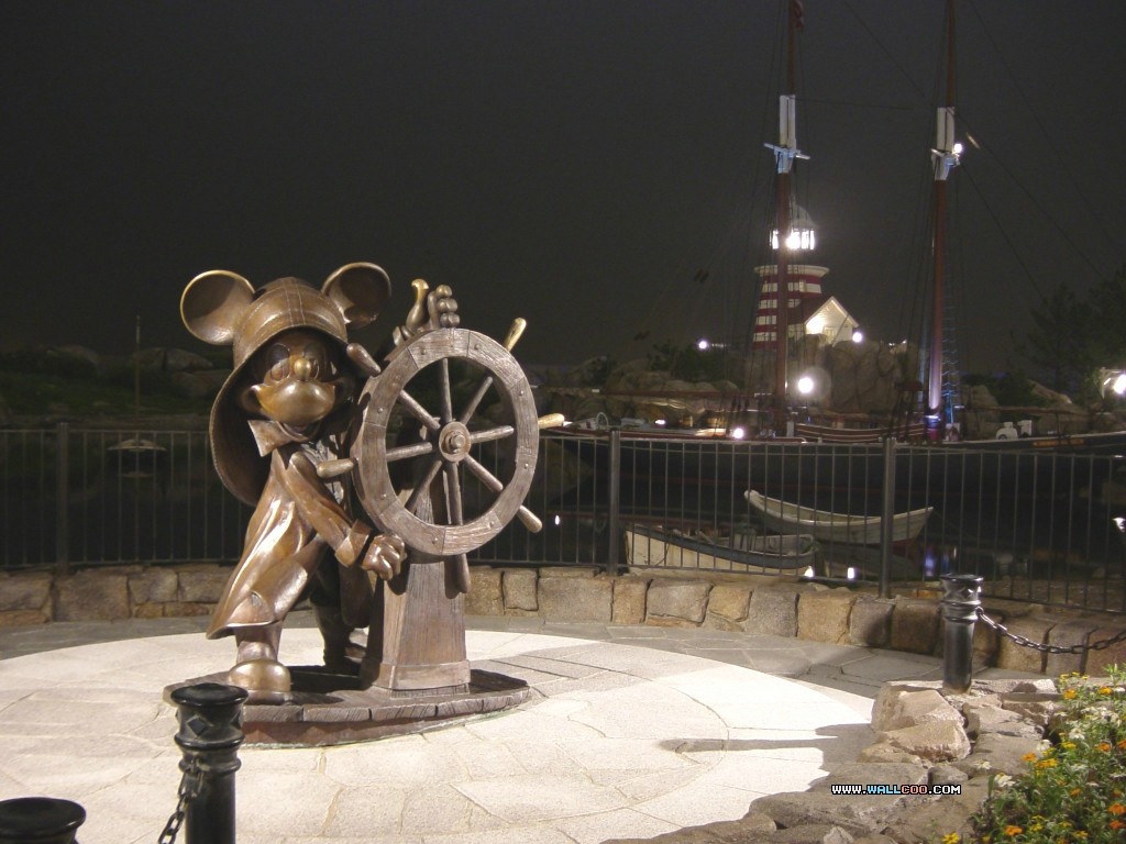 上海迪士尼白天迪士尼大门室外风光摆拍摄影图配图高清摄影大图-千库网